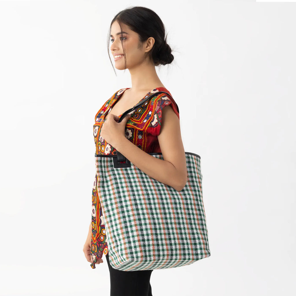 CHECKS TOTE - RUST & GREEN