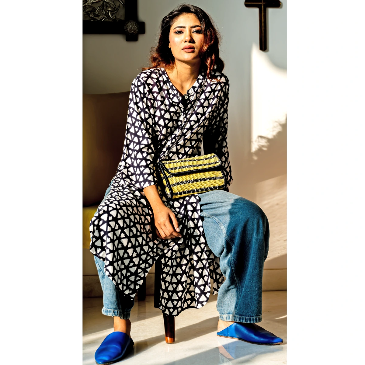 CHINDI CLUTCH BAG - YELLOW BLACK