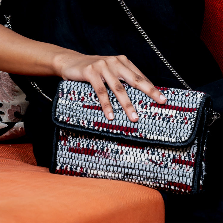 CHINDI CLUTCH BAG - 010