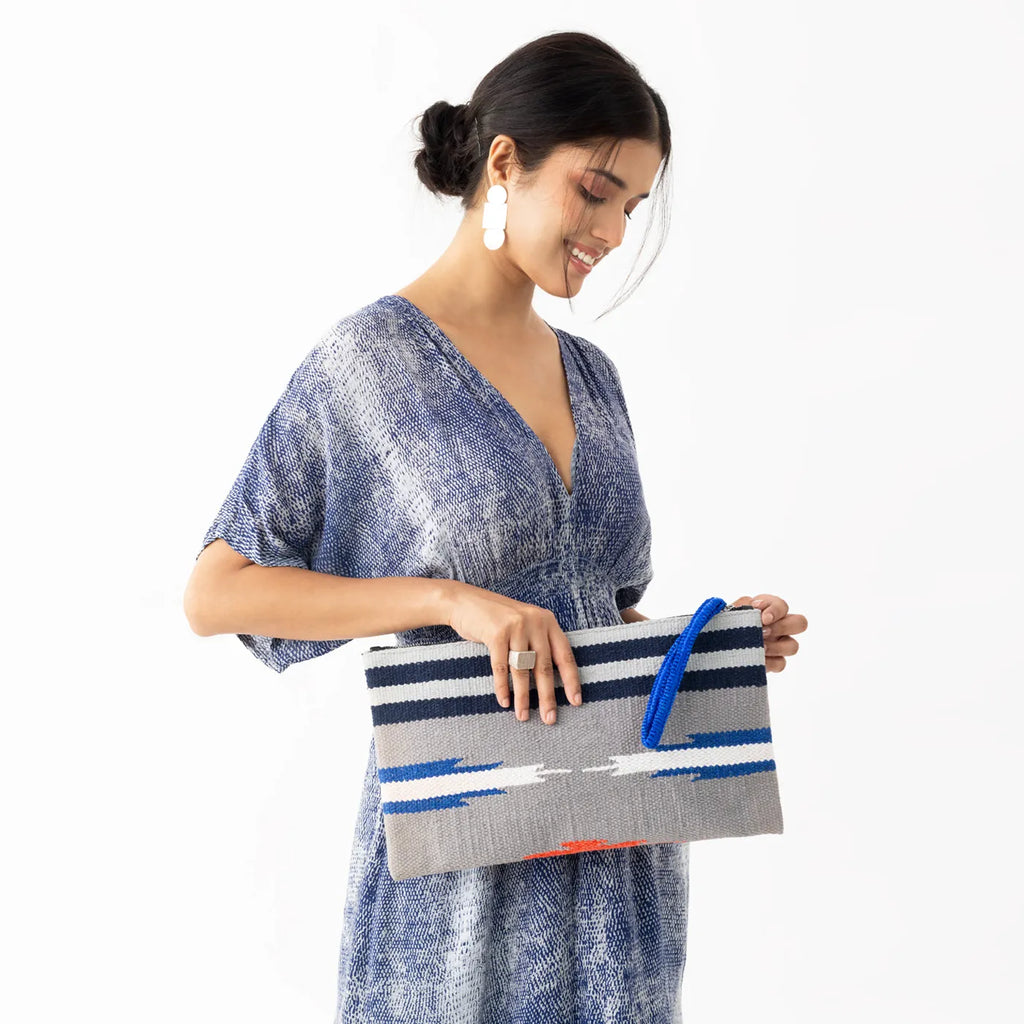 DHURRI LONG CLUTCH - 003