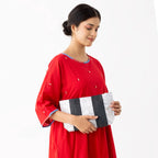 METALLIC CLUTCH - BLACK SILVER BANDS