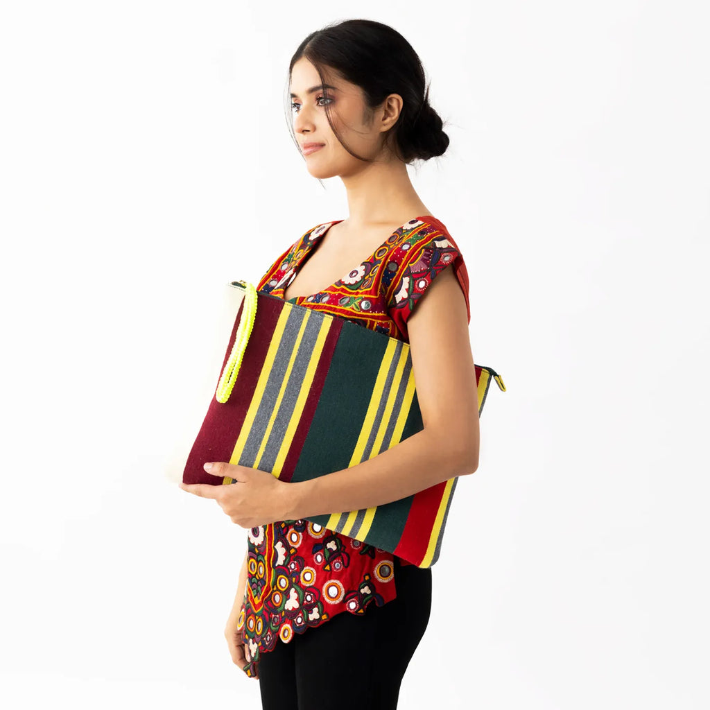 STRIPY BIG POUCH - 015