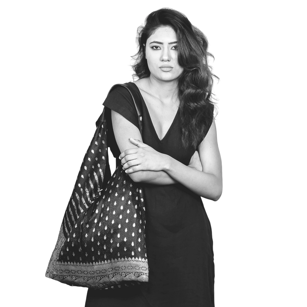 ZARI SARI SHOULDER BAG - BLACK - 015